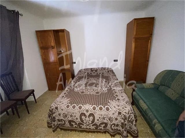 4 soveværelse Byhus til salg i Ermita Nueva, Alcalá la Real med garage - € 65.000 (Ref: 10097436)