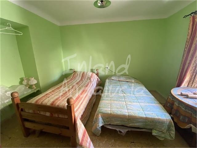 4 soveværelse Byhus til salg i Ermita Nueva, Alcalá la Real med garage - € 65.000 (Ref: 10097436)