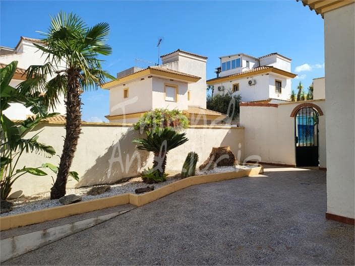 4 bedroom Townhouse for sale in Mollina with pool - € 350,000 (Ref: 10097437)