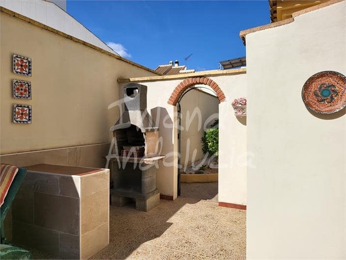 4 bedroom Townhouse for sale in Mollina with pool - € 350,000 (Ref: 10097437)