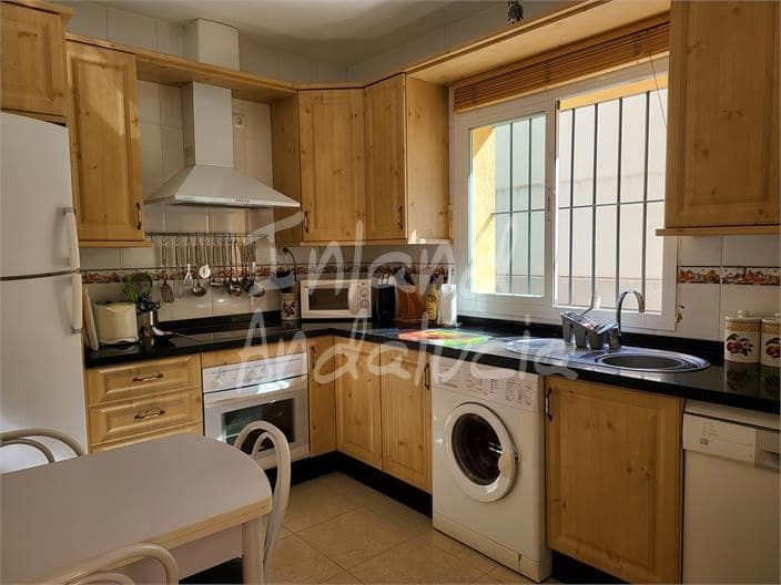 4 bedroom Townhouse for sale in Mollina with pool - € 350,000 (Ref: 10097437)