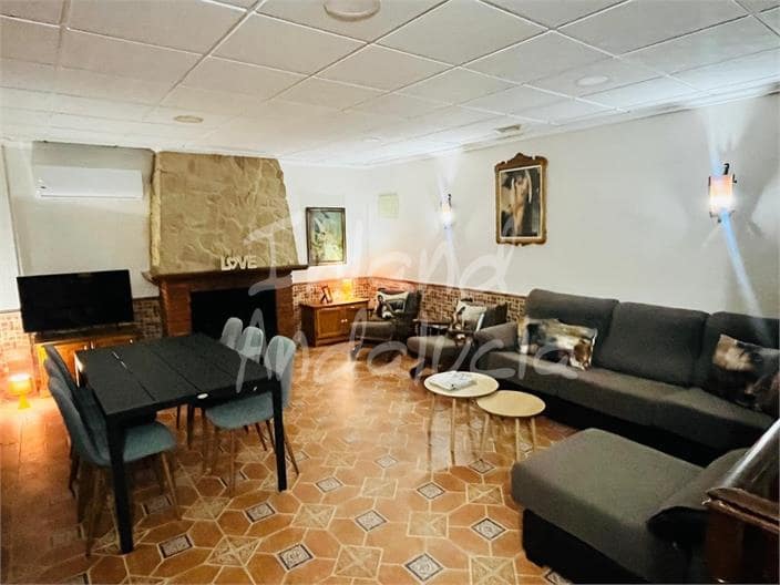 4 sovrum Finca/Hus på landet till salu i Villanueva del Arzobispo med pool garage - 450 000 € (Ref: 10108631)