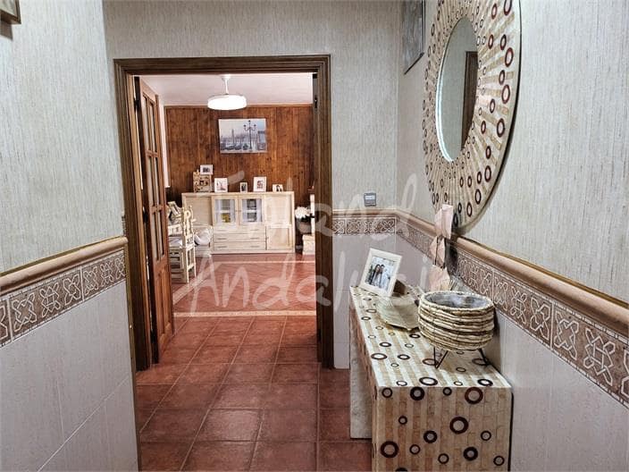 4 soverom Villa til salgs i Villanueva de Algaidas med svømmebasseng garasje - € 275 000 (Ref: 10110430)