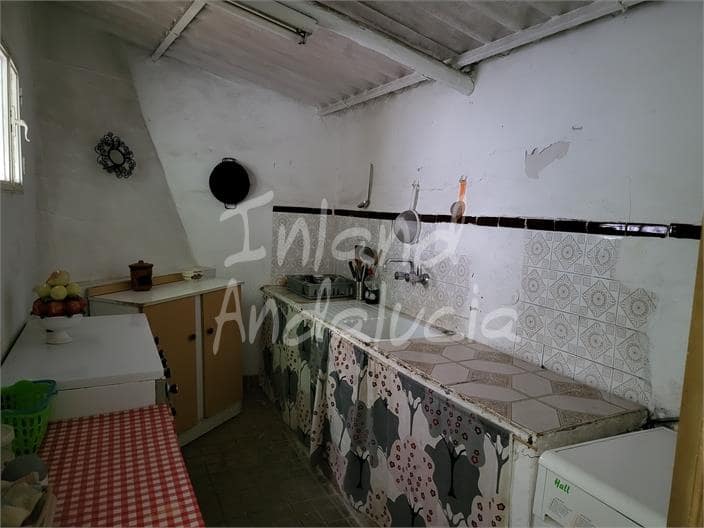 4 bedroom Townhouse for sale in La Roda de Andalucia - € 74,950 (Ref: 10118654)