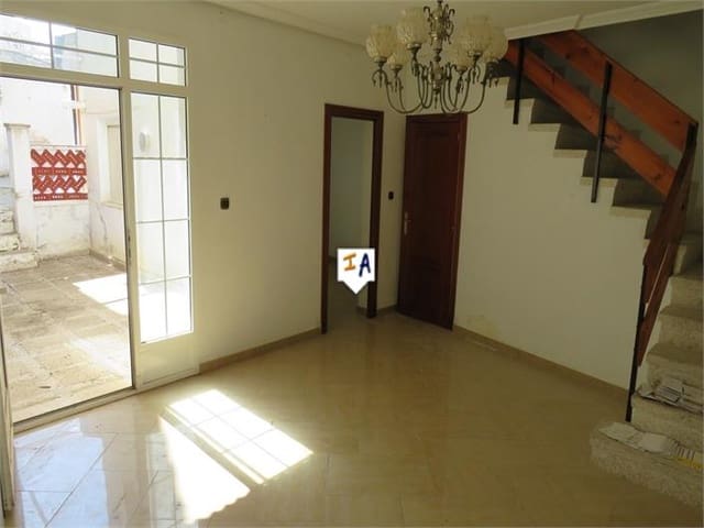 5 bedroom Townhouse for sale in Torredonjimeno - € 135,000 (Ref: 10131038)