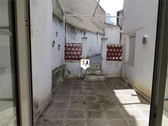 5 bedroom Townhouse for sale in Torredonjimeno - € 135,000 (Ref: 10131038)