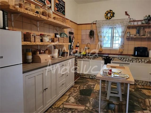 4 makuuhuone Huvila myytävänä paikassa Marchena mukana uima-altaan - 239 000 € (Ref: 10132349)