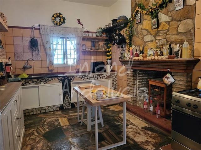 4 makuuhuone Huvila myytävänä paikassa Marchena mukana uima-altaan - 239 000 € (Ref: 10132349)