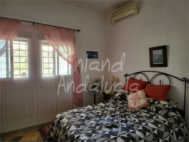 4 makuuhuone Huvila myytävänä paikassa Marchena mukana uima-altaan - 239 000 € (Ref: 10132349)