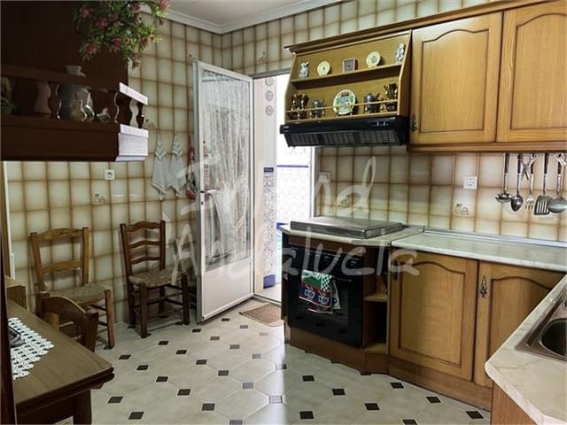 4 quarto Apartamento para venda em Castillo de Locubín - 67 500 € (Ref: 10145662)