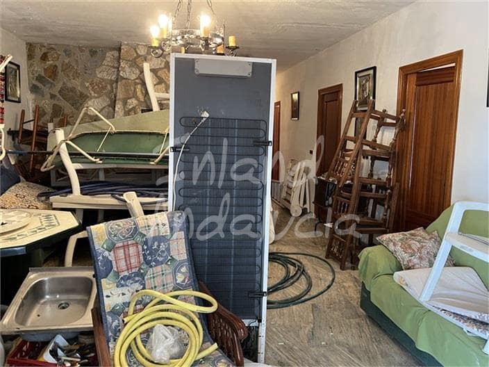 5 slaapkamer Villa te koop in Montefrio met zwembad garage - € 250.000 (Ref: 10145663)