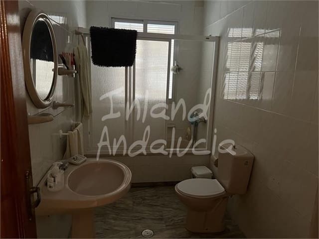 5 slaapkamer Villa te koop in Montefrío met zwembad garage - € 250.000 (Ref: 10145663)