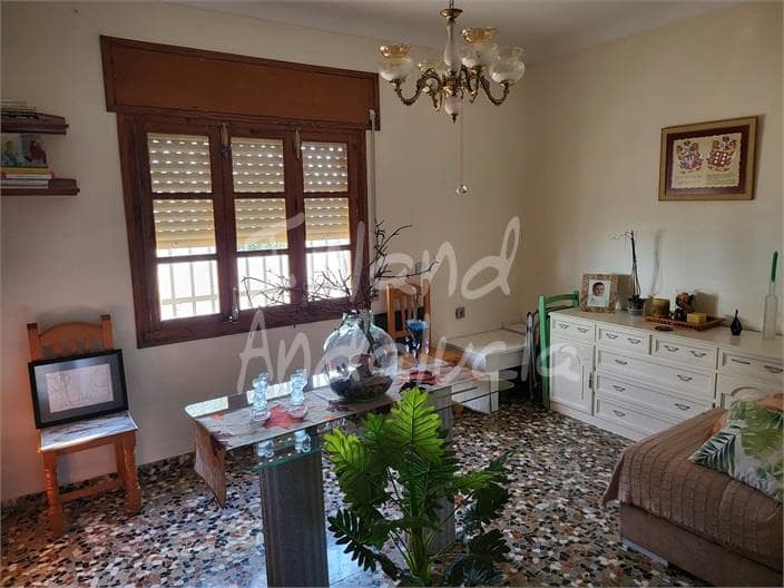 3 Zimmer Villa zu verkaufen in Fuente de Piedra mit Garage - 299.900 € (Ref: 10148201)