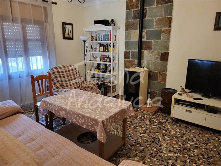 3 Zimmer Villa zu verkaufen in Fuente de Piedra mit Garage - 299.900 € (Ref: 10148201)