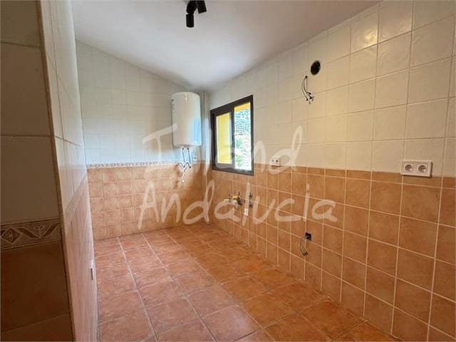 2 Zimmer Apartment zu verkaufen in Alcaucín mit Pool Garage - 169.000 € (Ref: 10148202)