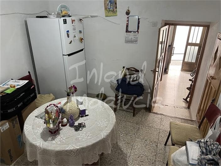 2 bedroom Townhouse for sale in Alcala la Real - € 69,950 (Ref: 10158856)