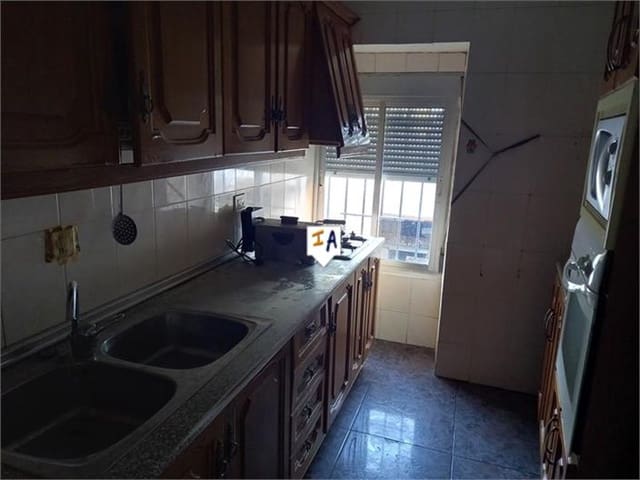 5 soveværelse Byhus til salg i Sabariego, Alcaudete med garage - € 58.000 (Ref: 10165961)