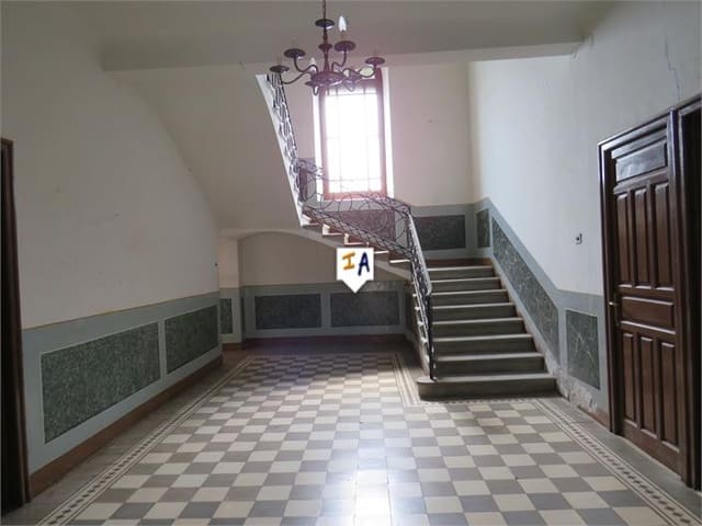 5 sypialnia Dom na sprzedaż w Alcaudete z garażem - 295 000 € (Ref: 10168024)