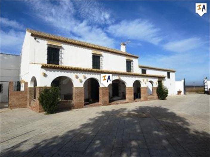 5 bedroom Finca/Country House for sale in Mollina with pool garage - € 1,650,000 (Ref: 10168030)