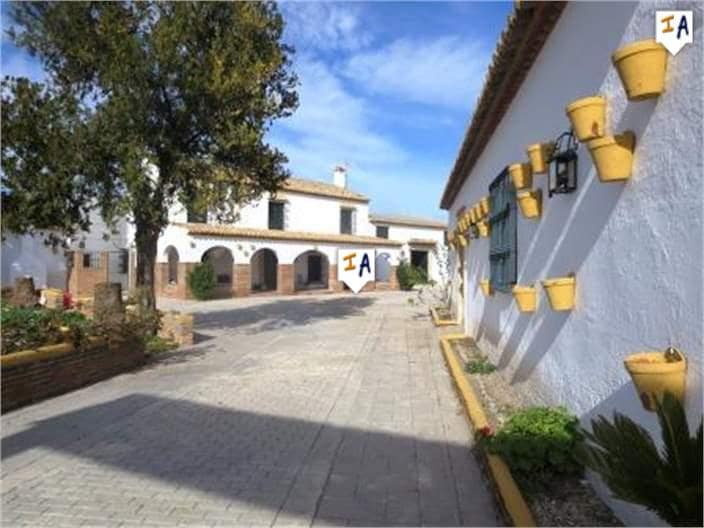 5 bedroom Finca/Country House for sale in Mollina with pool garage - € 1,650,000 (Ref: 10168030)