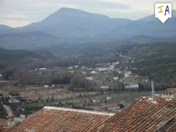 3 soveværelse Byhus til salg i Castillo de Locubin - € 26.000 (Ref: 2148535)