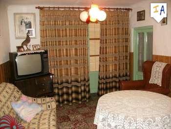 3 soveværelse Byhus til salg i Castillo de Locubin - € 26.000 (Ref: 2148535)