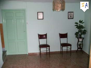 3 soverom Hus til salgs i Castillo de Locubín - € 26 000 (Ref: 2148535)