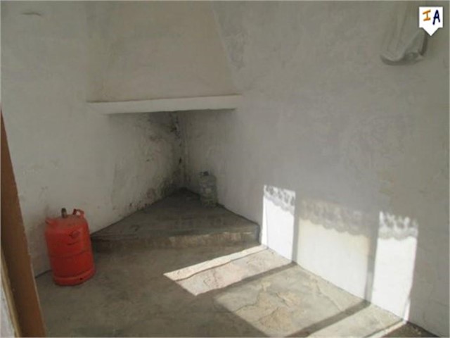 2 soveværelse Byhus til salg i La Rabita, Alcalá la Real med garage - € 56.000 (Ref: 2724475)