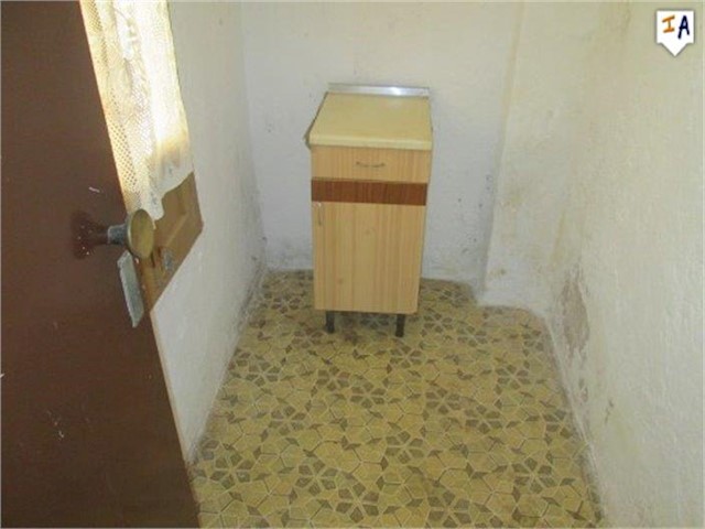 2 soveværelse Byhus til salg i La Rabita, Alcalá la Real med garage - € 56.000 (Ref: 2724475)