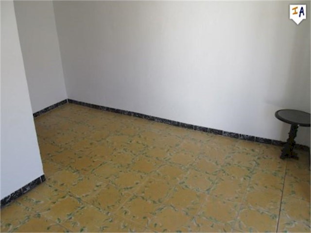 2 soveværelse Byhus til salg i La Rabita, Alcalá la Real med garage - € 56.000 (Ref: 2724475)