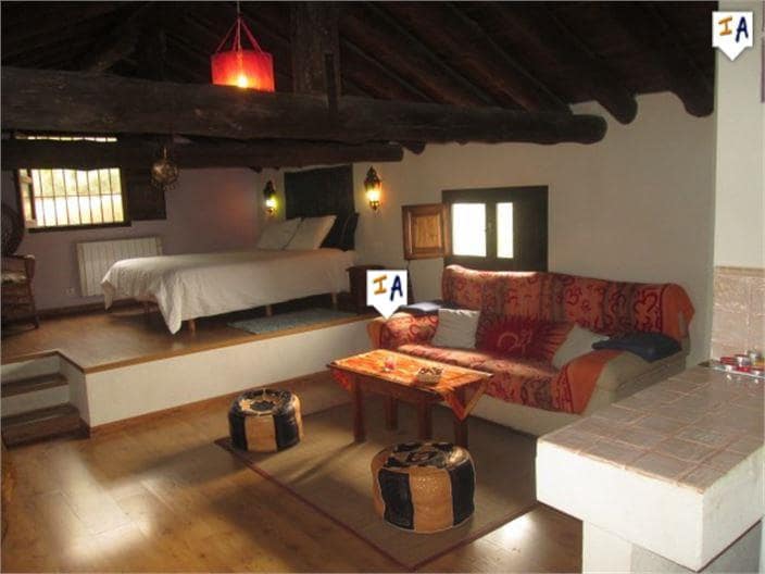 11 soveværelse Finca/Landehus til salg i Montefrio med garage - € 363.000 (Ref: 3251706)