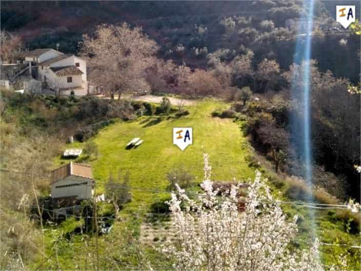 11 soveværelse Finca/Landehus til salg i Montefrio med garage - € 363.000 (Ref: 3251706)