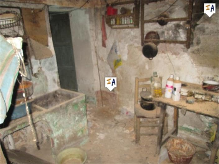 3 soveværelse Byhus til salg i Castillo de Locubin - € 14.500 (Ref: 3473783)