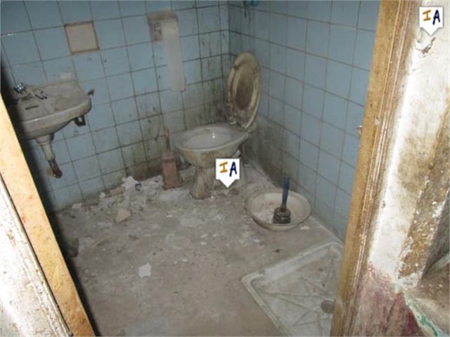 3 soveværelse Byhus til salg i Ventas del Carrizal, Castillo de Locubín - € 14.500 (Ref: 3473783)