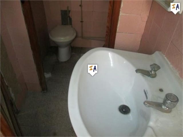 4 soveværelse Byhus til salg i Fuente-Tójar - € 24.000 (Ref: 3513036)