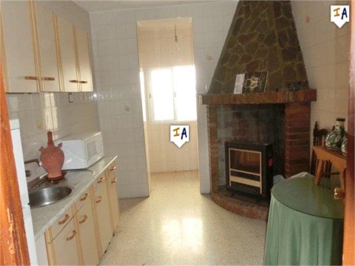 3 soveværelse Byhus til salg i Tozar med garage - € 67.000 (Ref: 3699254)