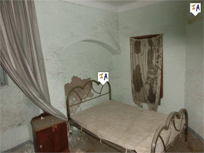 4 soverom Hus til salgs i Castillo de Locubin - € 14 000 (Ref: 3816989)