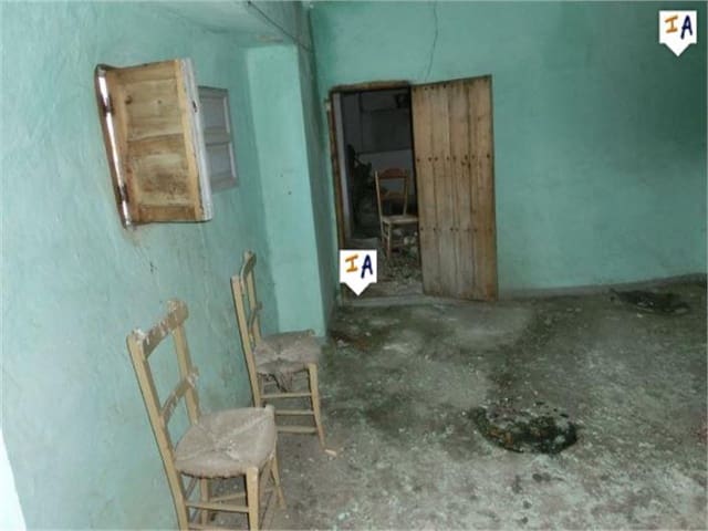 4 soverom Hus til salgs i Castillo de Locubín - € 14 000 (Ref: 3816989)