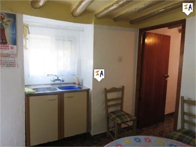 4 soverom Hus til salgs i Fuente Camacho, Loja med garasje - € 80 000 (Ref: 3990039)