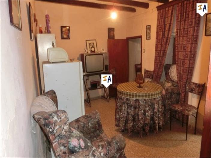 3 bedroom Townhouse for sale in Alcaudete - € 36,000 (Ref: 4049762)