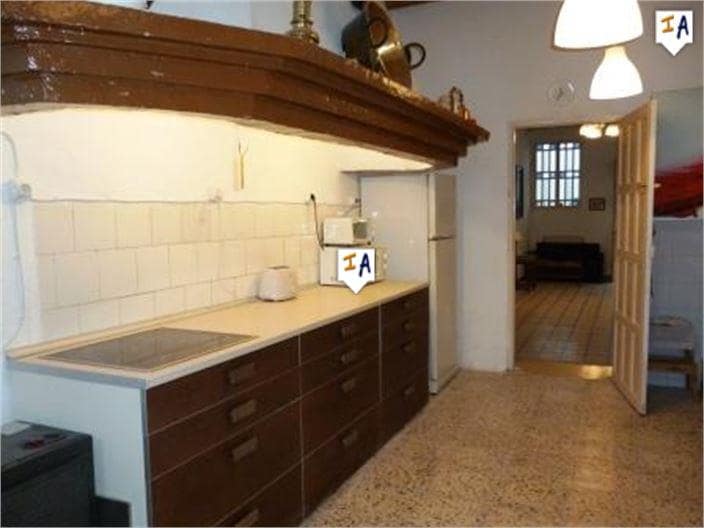 4 bedroom Townhouse for sale in Villanueva de Algaidas with garage - € 159,000 (Ref: 4496199)