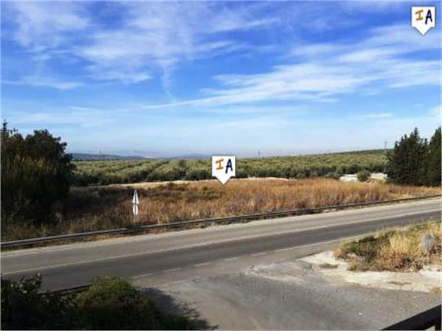 5 bedroom Commercial for sale in Lucena with garage - € 120,000 (Ref: 4838689)