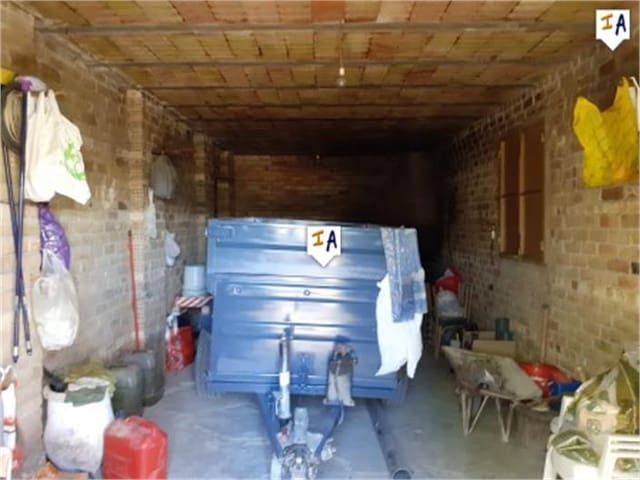 5 slaapkamer Finca/Landhuis te koop in Iznájar met garage - € 142.000 (Ref: 4963579)