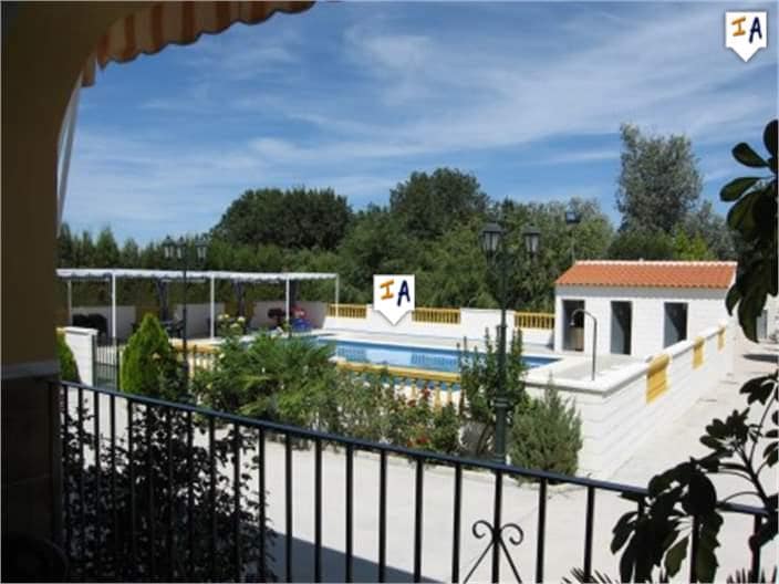 5 soveværelse Villa til salg i Lucena med swimmingpool garage - € 295.000 (Ref: 4967811)