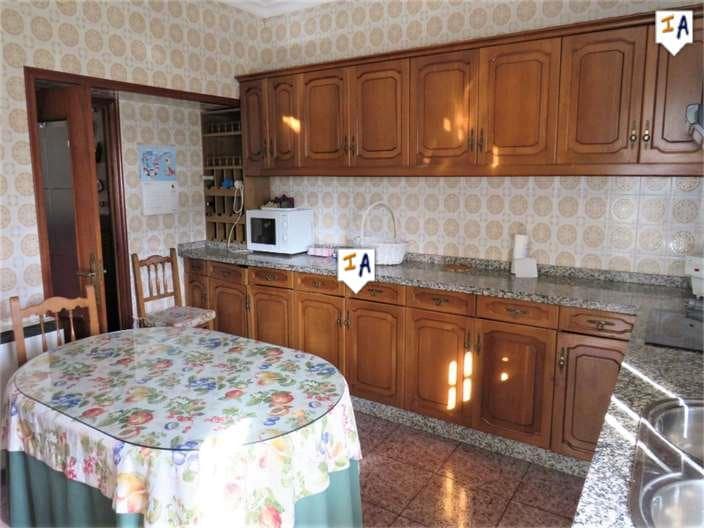 4 soveværelse Byhus til salg i Bobadilla de Alcaudete med garage - € 150.000 (Ref: 5034036)