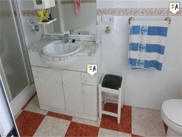 4 soverom Hus til salgs i Valdepeñas de Jaén - € 64 000 (Ref: 5119553)