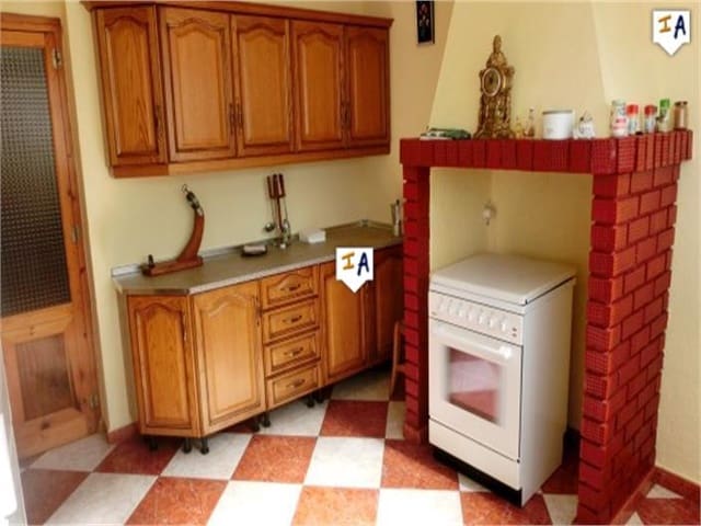 4 soverom Hus til salgs i Valdepeñas de Jaén - € 64 000 (Ref: 5119553)