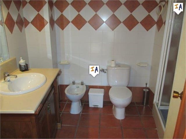 4 soverom Hus til salgs i Priego de Córdoba - € 118 000 (Ref: 5302265)