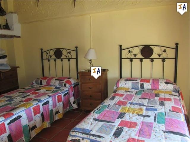 4 soverom Hus til salgs i Priego de Córdoba - € 118 000 (Ref: 5302265)