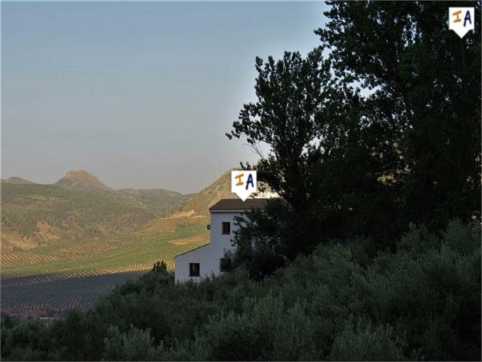 4 soveværelse Finca/Landehus til salg i Huelma med garage - € 250.000 (Ref: 5396192)